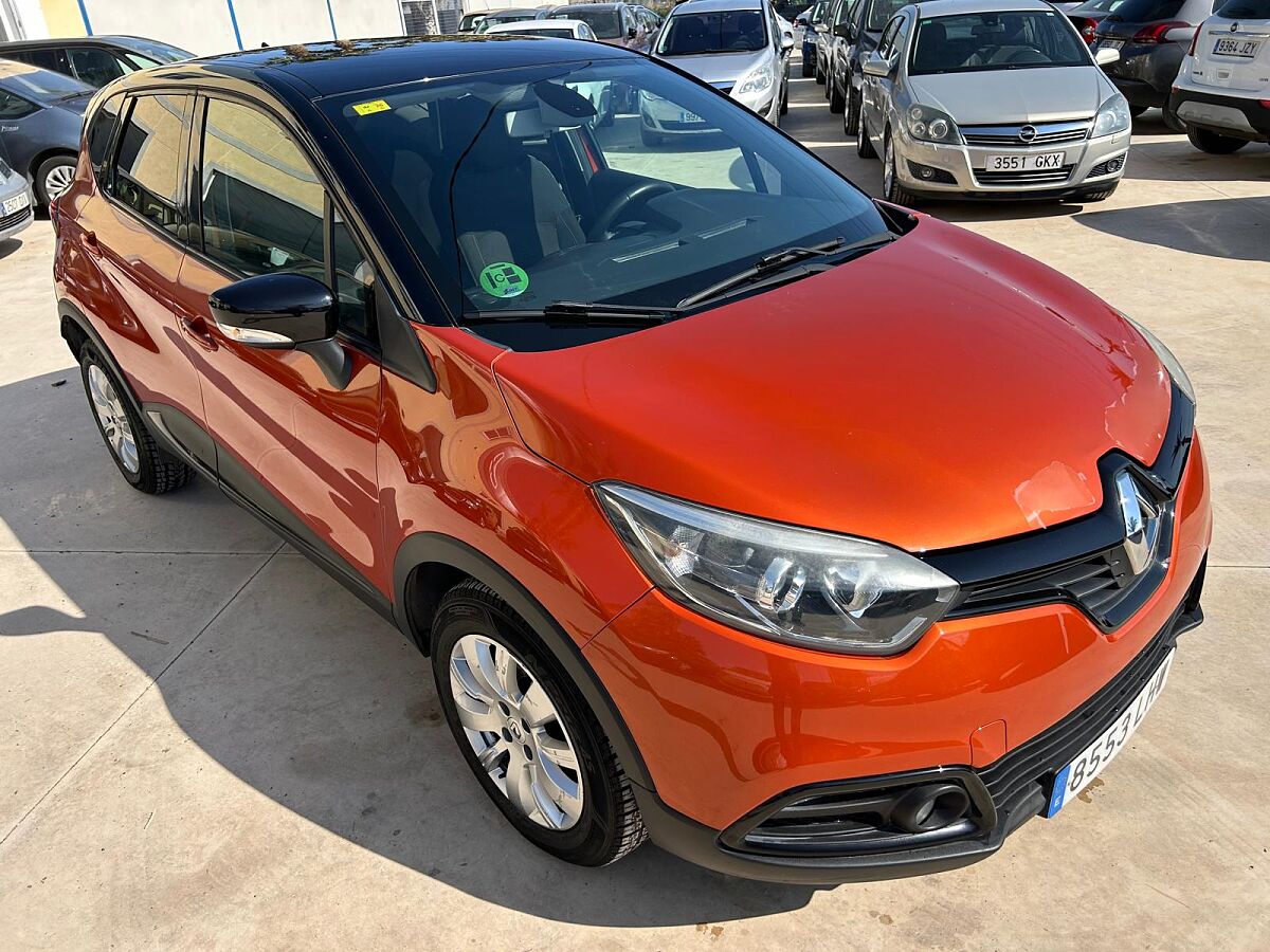 RENAULT CAPTUR ENERGY LUX 1.2 TCE AUTO SPANISH LHD IN SPAIN 75000 MILES 2015